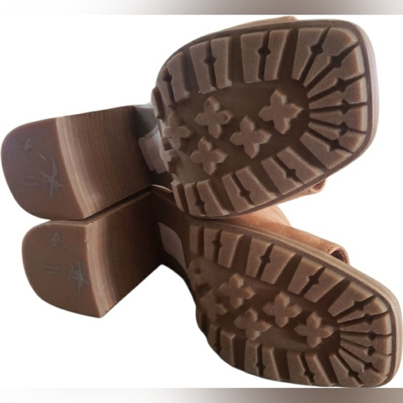 New Steve Madden Boho 11 Vegan Ultrasuede Lugsole Minimalist Mule Sandals New - Picture 3 of 6